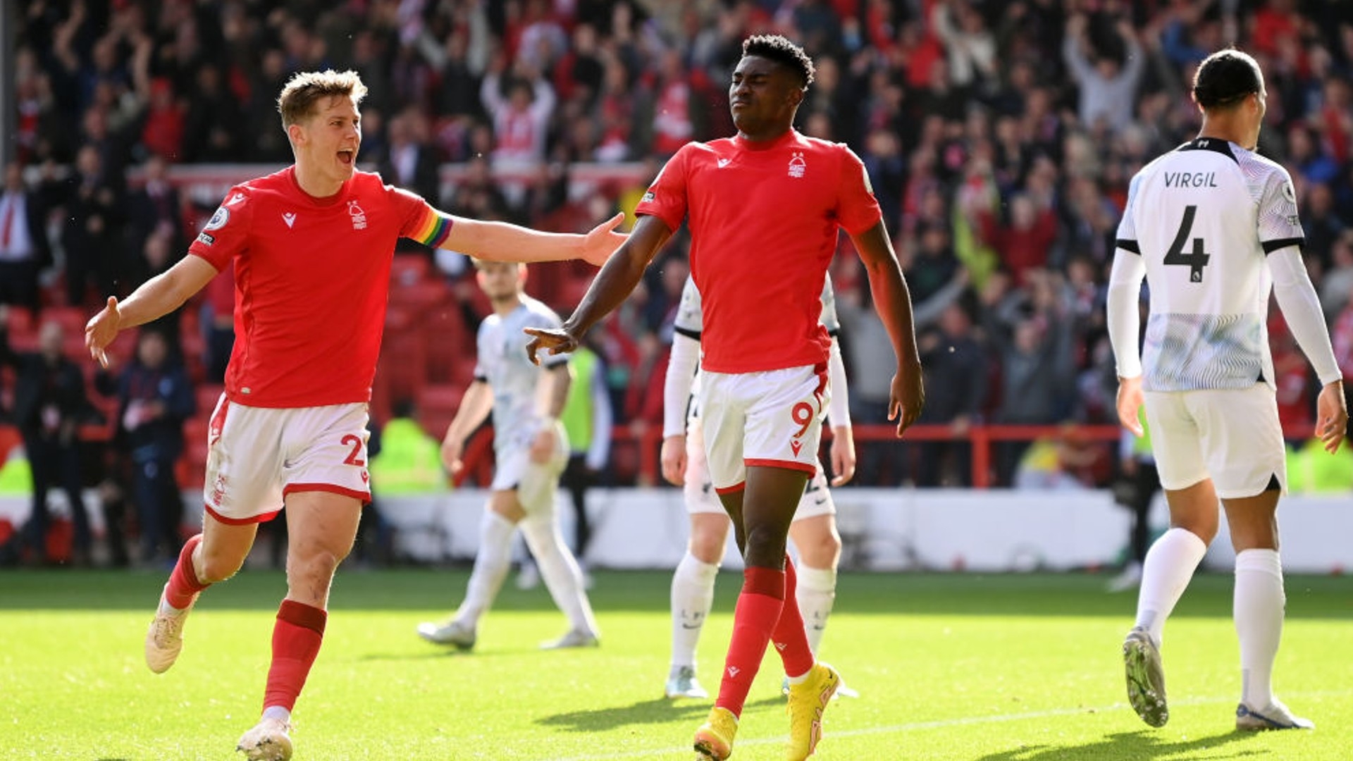 赛后身体不适，切尔西旧将萨姆-哈钦森接受了心脏手术.