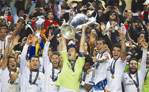 奥斯卡社媒晒照摆pose，目前尚不知他以何种身份为玉昆出战.